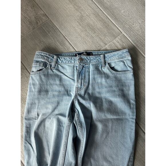 Size 9R Hollister jeans. Light denim with dark blue patches, with rips. 29W 31L - Picture 2 of 6